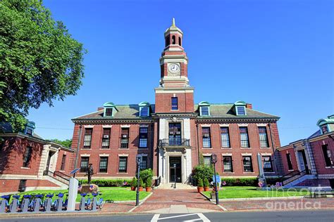 chelsea ma city hall hours.
